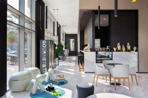 Novotel Bur Dubai - Healthcare City Image