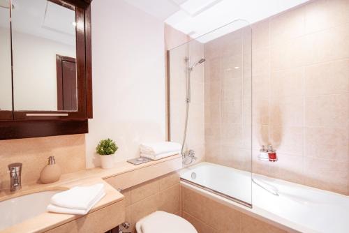 Ванна кімната в Elite Royal Apartment - Full Burj Khalifa & Fountain View - Royal