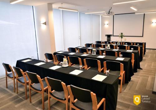 Бизнес-центр и/или конференц-зал в Panamericana Hotel Providencia