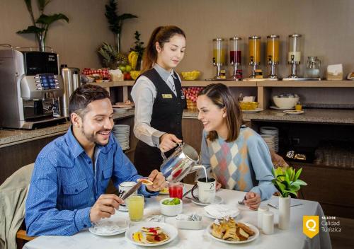 Гости Panamericana Hotel Providencia