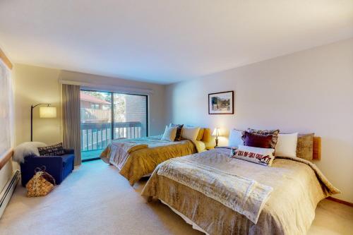 Lagoon Drive Condos – Photos 3