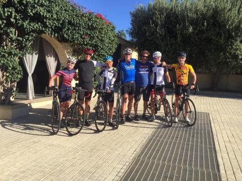 Montar en bicicleta en Borgo Antico XIX sec. o alrededores