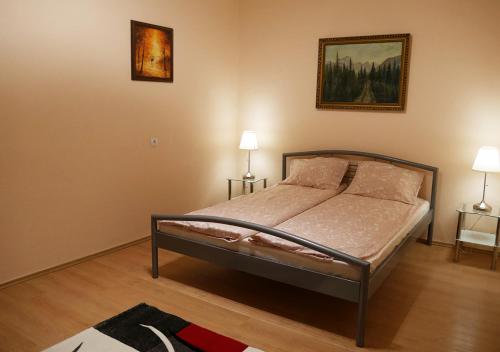 เตียงในห้องที่ CasaMia-Elegant Central Vaci St.Apt