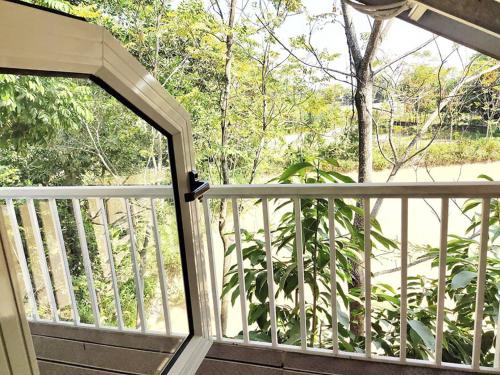 Μπαλκόνι ή βεράντα στο Van Son Garden - HomeStay