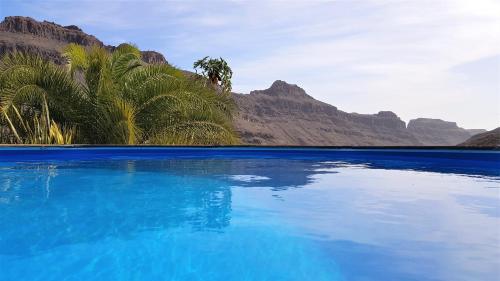 Finca Las Olivas - Unique country house with heated pool