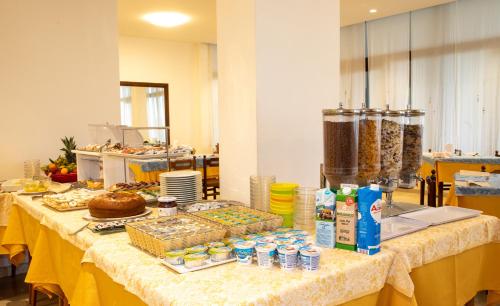 Jídlo v hotelu nebo okolí