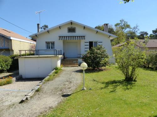 Gallery image of Villa Pour 4 Personnes Dans Le Quartier Des Vignes in Capbreton