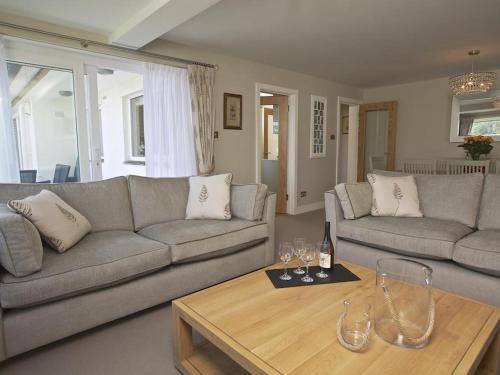 2 Hamstone Court – Photos 5