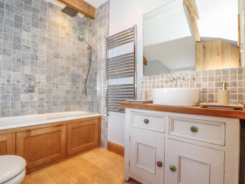 Vannituba majutusasutuses Swallows Nest