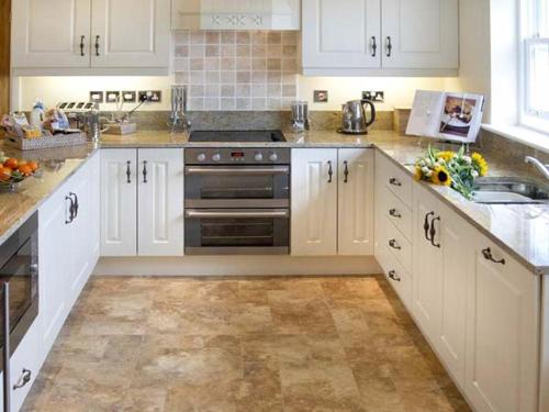 The Lake Cottage – Photos 4