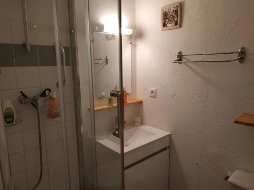 Ванная комната в Appt 10p Wifi Confort 150m activités, pistes, commerces