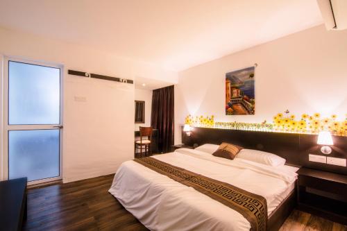 The Grace Hotelにあるベッド