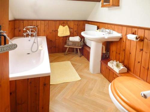 Et badeværelse på Quakers Cottage