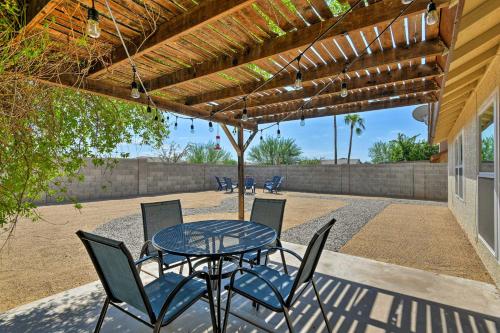 Φωτογραφία από το άλμπουμ του Updated Mesa Home with Spacious Backyard and Fire Pit! σε Mesa