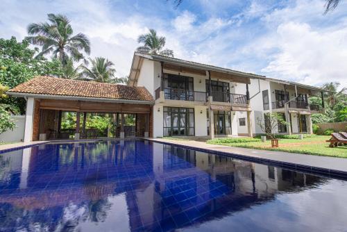 Villa Nilnaraの敷地内または近くにあるプール
