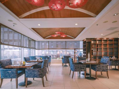 En restaurant eller et andet spisested på Oriental Ginza Hotel Shenzhen