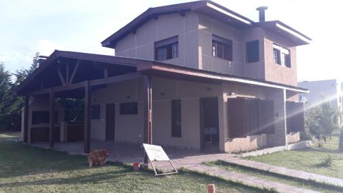 Casa amplia barrio privado Miramar