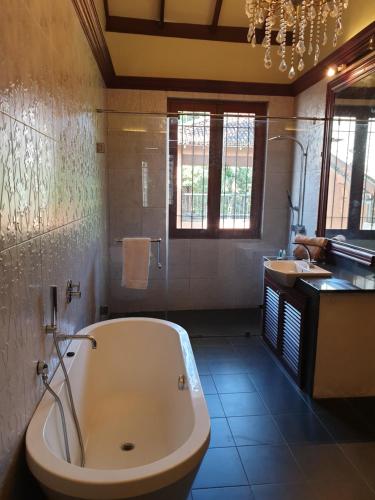 Un baño de Marrakech Villa