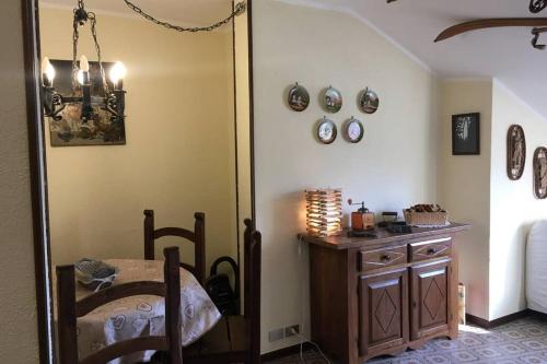 Kuchyňa alebo kuchynka v ubytovaní Maison des Alpes mansarda