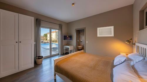 Gallery image of Villa & Jardin - Luxury Villa with swimming pool in Vrh