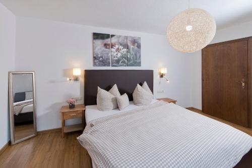 Una cama o camas en una habitación de Apart Raich
