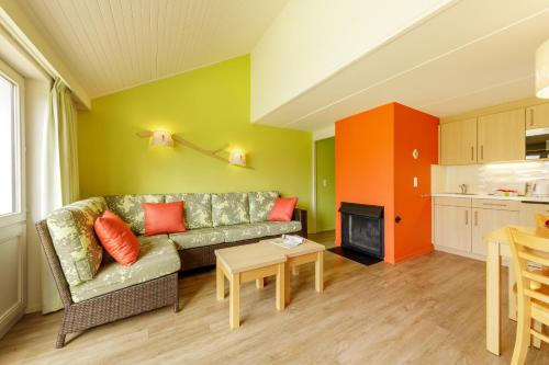 Center Parcs Les Ardennesにあるキッチンまたは簡易キッチン