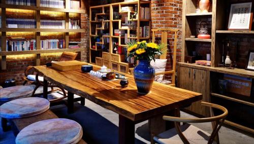 Restoran atau tempat lain untuk makan di Floral Tengchong Mountain hotel
