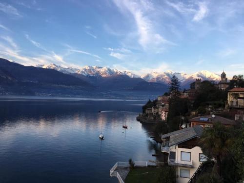 a view of a lake with mountains in the background at Residence Il Poggio in Dorio