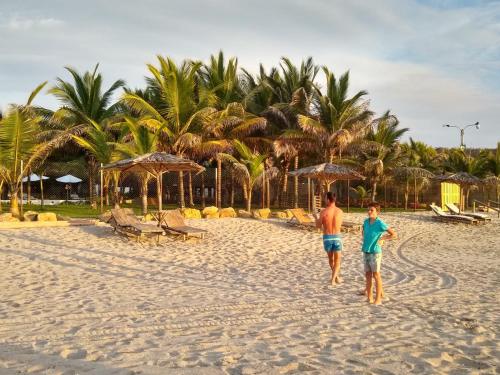 Entre Palmeras – Photos 2