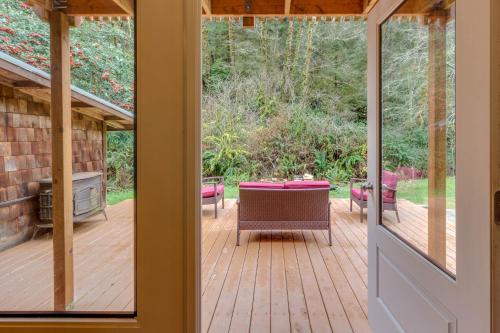 Peaceful Creekside – Photos 4