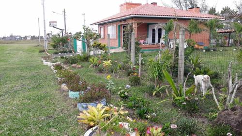 Casa de temporada Casa de Praia para veraneio - temporada Balneário Gaivotas-SC Família Kunhasky Menor preço em Casa de temporada Casa de Praia para veraneio - temporada Balneário Gaivotas-SC Família Kunhasky