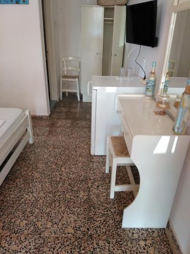 Gambar di galeri bagi Rooms Apostolis di Patitiri