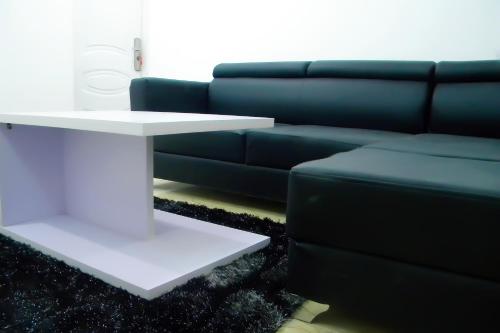 Χώρος καθιστικού στο JAYBRITT LUXURY APARTMENT