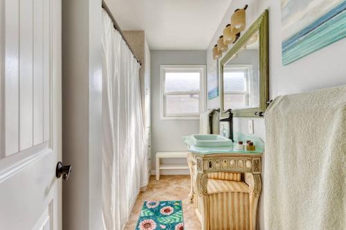 Fotografie z fotogalerie ubytování New Belmont Shore Retreat with free Parking Walk to Beaches v destinaci Long Beach
