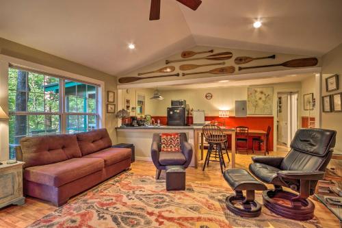 Gallery image of Updated Tryon Cabin on Pacolet River! in Tryon
