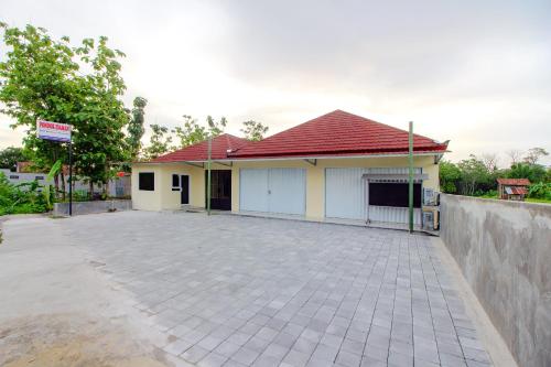 Imagen de la galería de RedDoorz near Sleman City Hall 3, en Yogyakarta