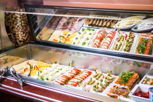 Jídlo v hotelu nebo okolí