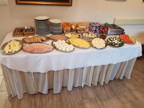 Mad i den private indkvartering eller i nærheden