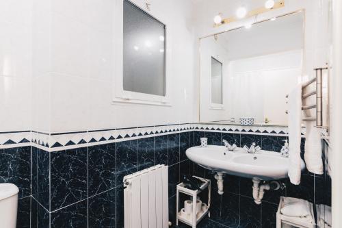 Vonios kambarys apgyvendinimo įstaigoje Mizar Apartment by People Rentals