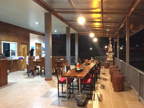 ห้องอาหารหรือที่รับประทานอาหารของ Jeerang Countryside Resort