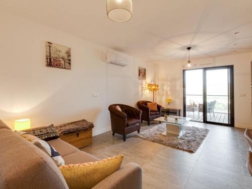 Studio Château-11 by Interhome