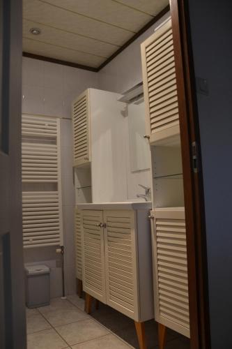 Kuchyň nebo kuchyňský kout v ubytování Chalet M24 Bambi