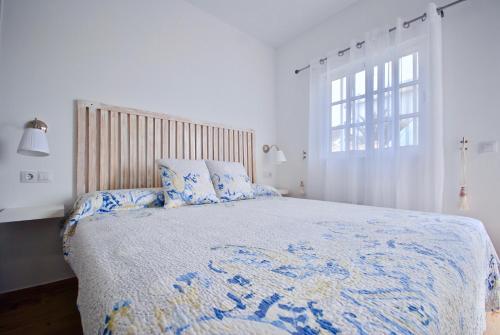 מיטה או מיטות בחדר ב-Be&Ba Chinijo