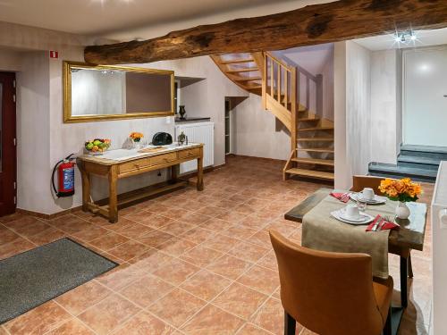 B&B Hoeve De Brieserにあるキッチンまたは簡易キッチン