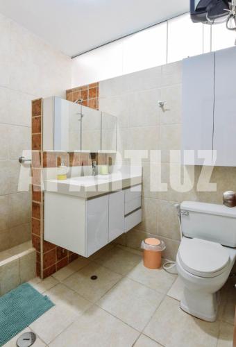 Ένα μπάνιο στο Apartment Acogedor