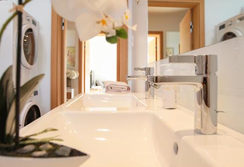 ラムサウ・アム・ダッハシュタインにあるHaus Harmony Apartmentsのギャラリーの写真
