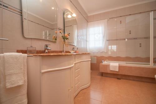 Ένα μπάνιο στο Ramal House