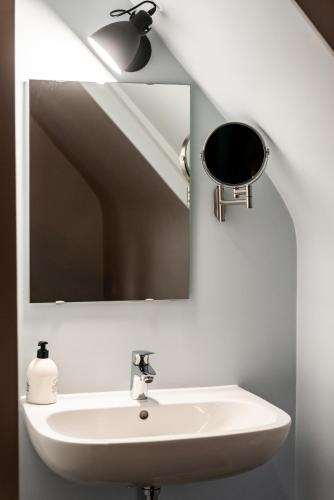 Un baño de Rose House B&B