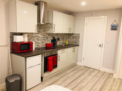 Gallery image of Southend - Westcliff Apartments & Studios in Southend-on-Sea