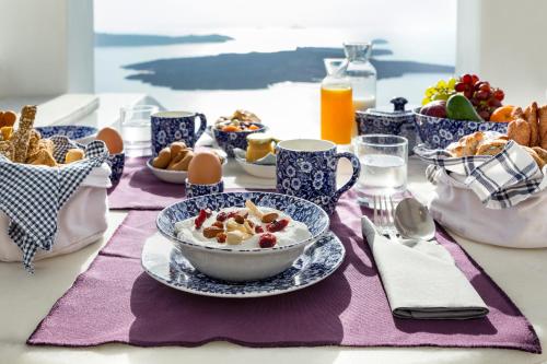 Gallery image of The Vasilicos in Imerovigli